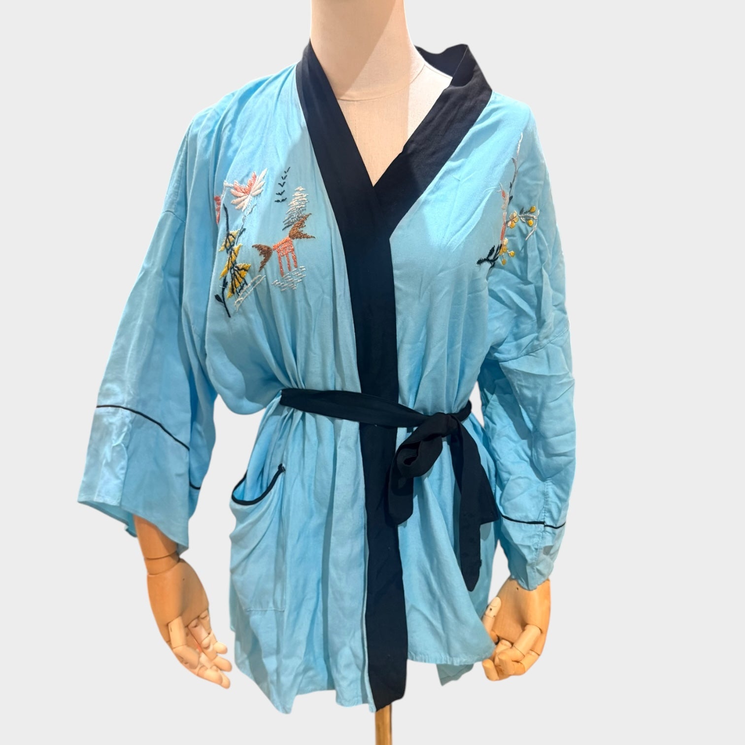 1940s embroidered kimono style top