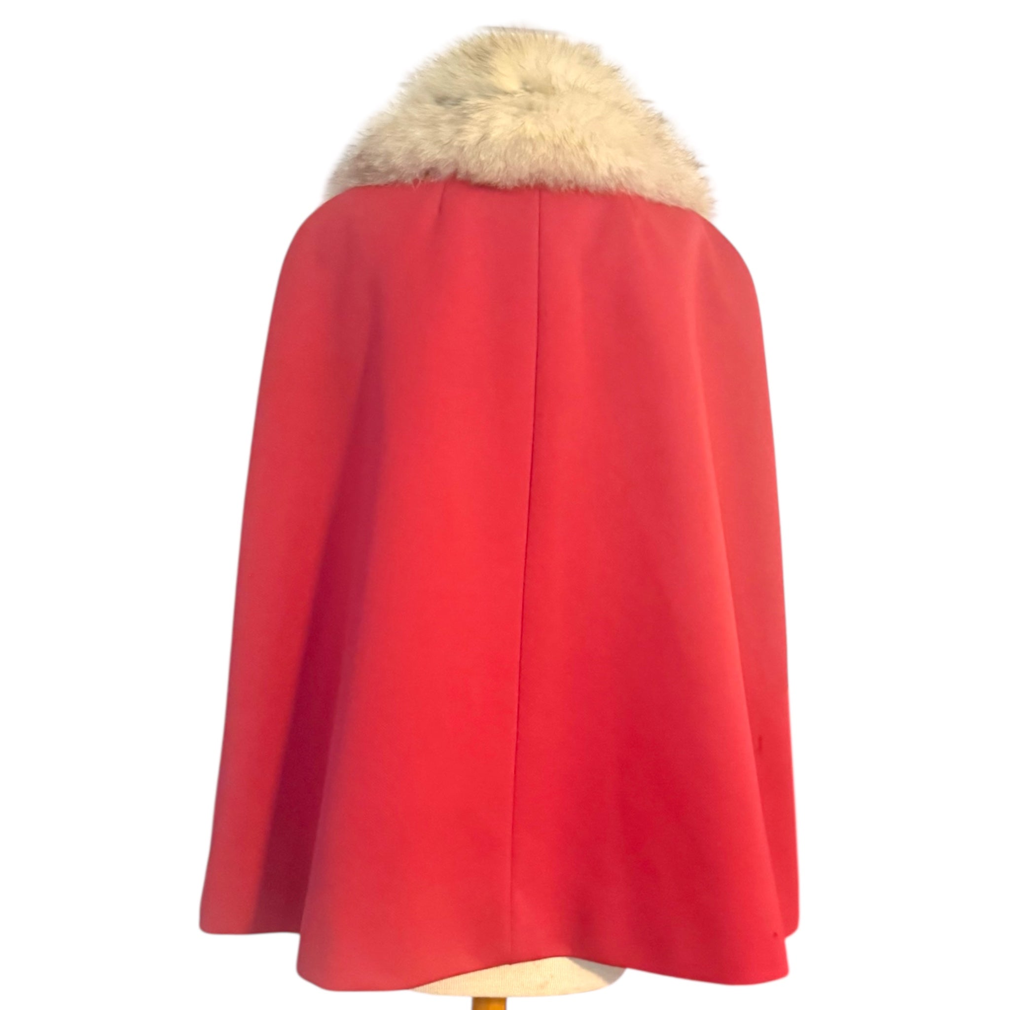 1960’s Lilli Anne Cape w/Fur Trim