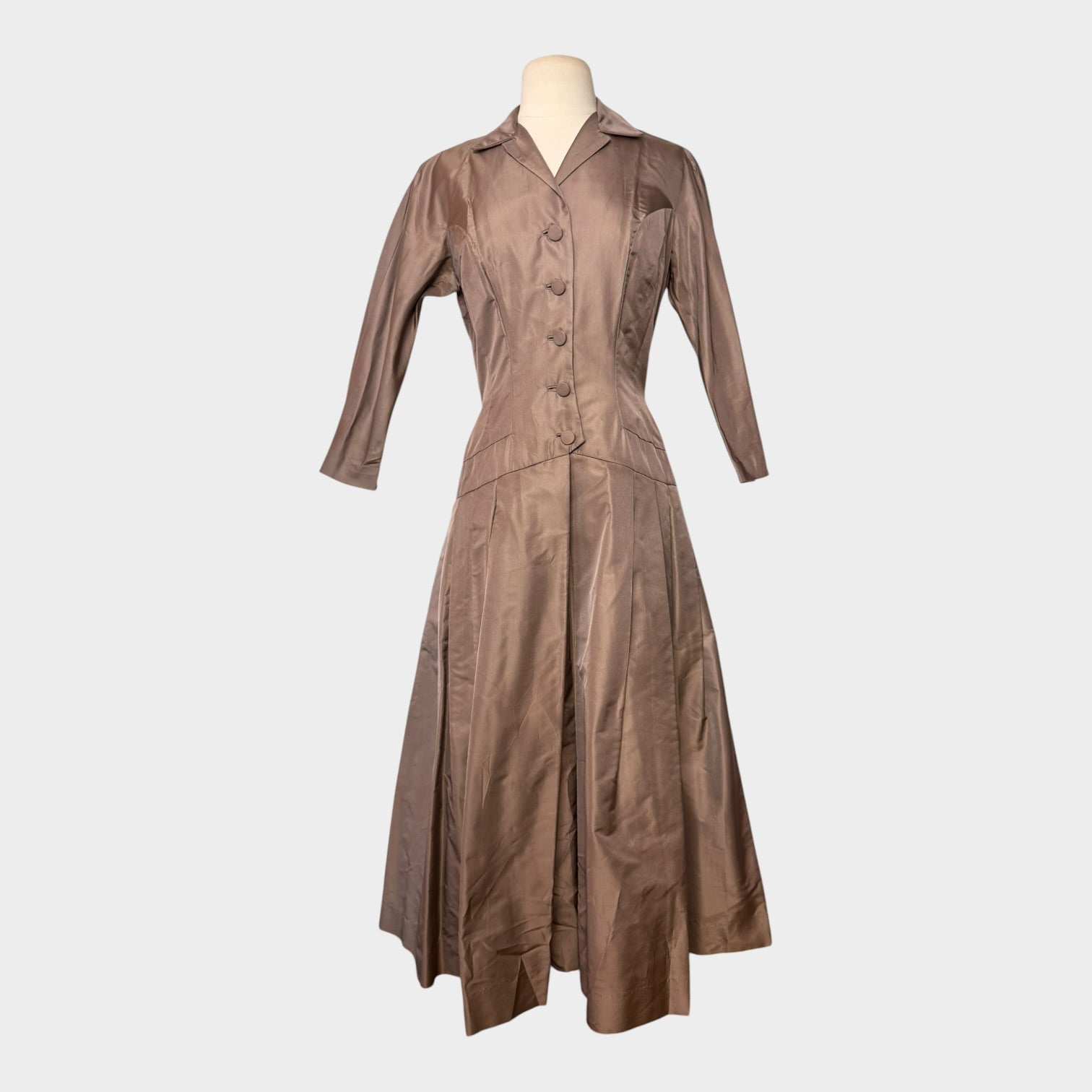 1940s Champagne Taffeta Cocktail Dress | New Look Fit & Flare Party Dress with Covered Buttons