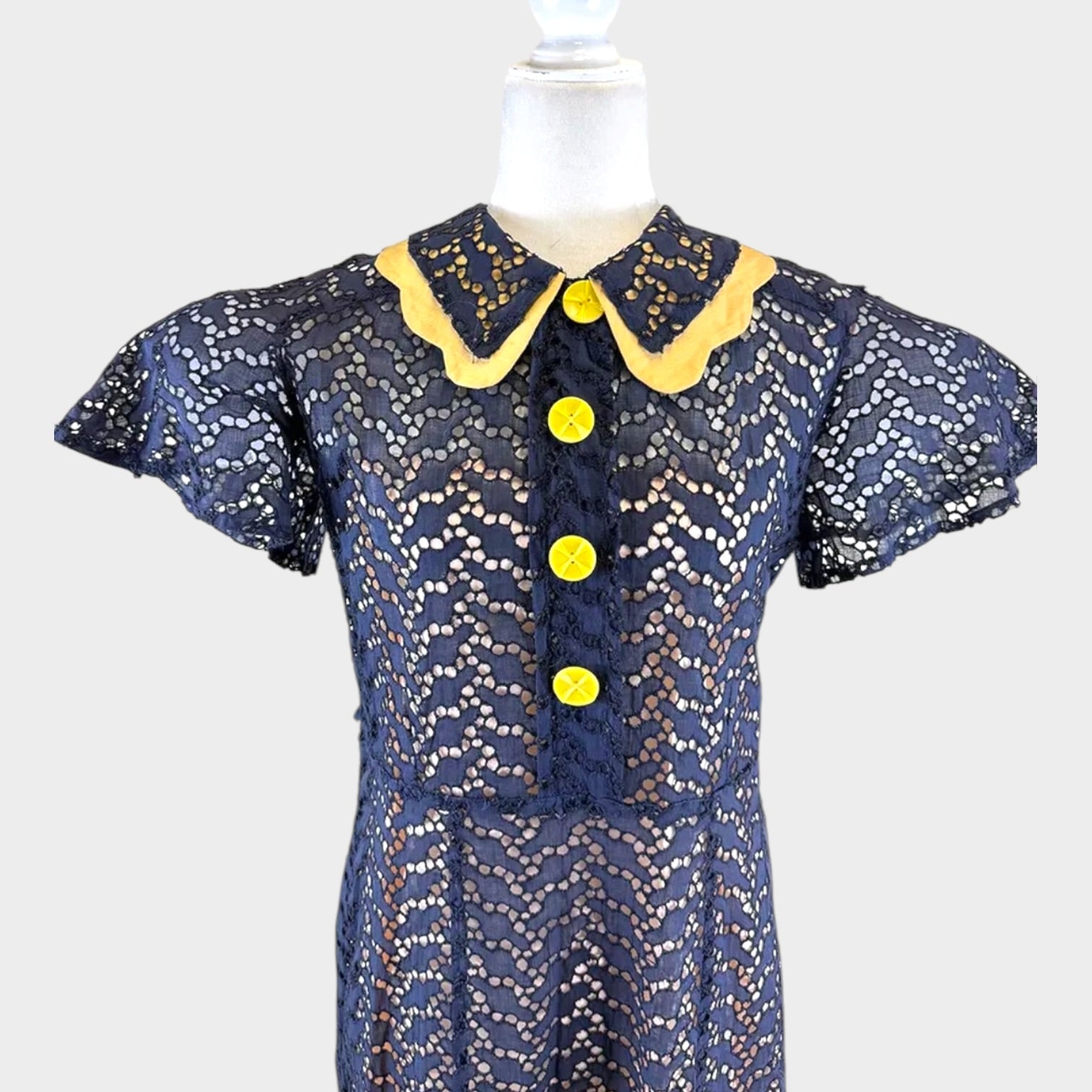Vintage Late 1940s Cutwork Daydress
