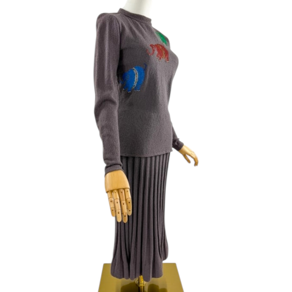 1930s-1940s Mimi Pearce Hand-Embroidered Elephant Knit Sweater Set