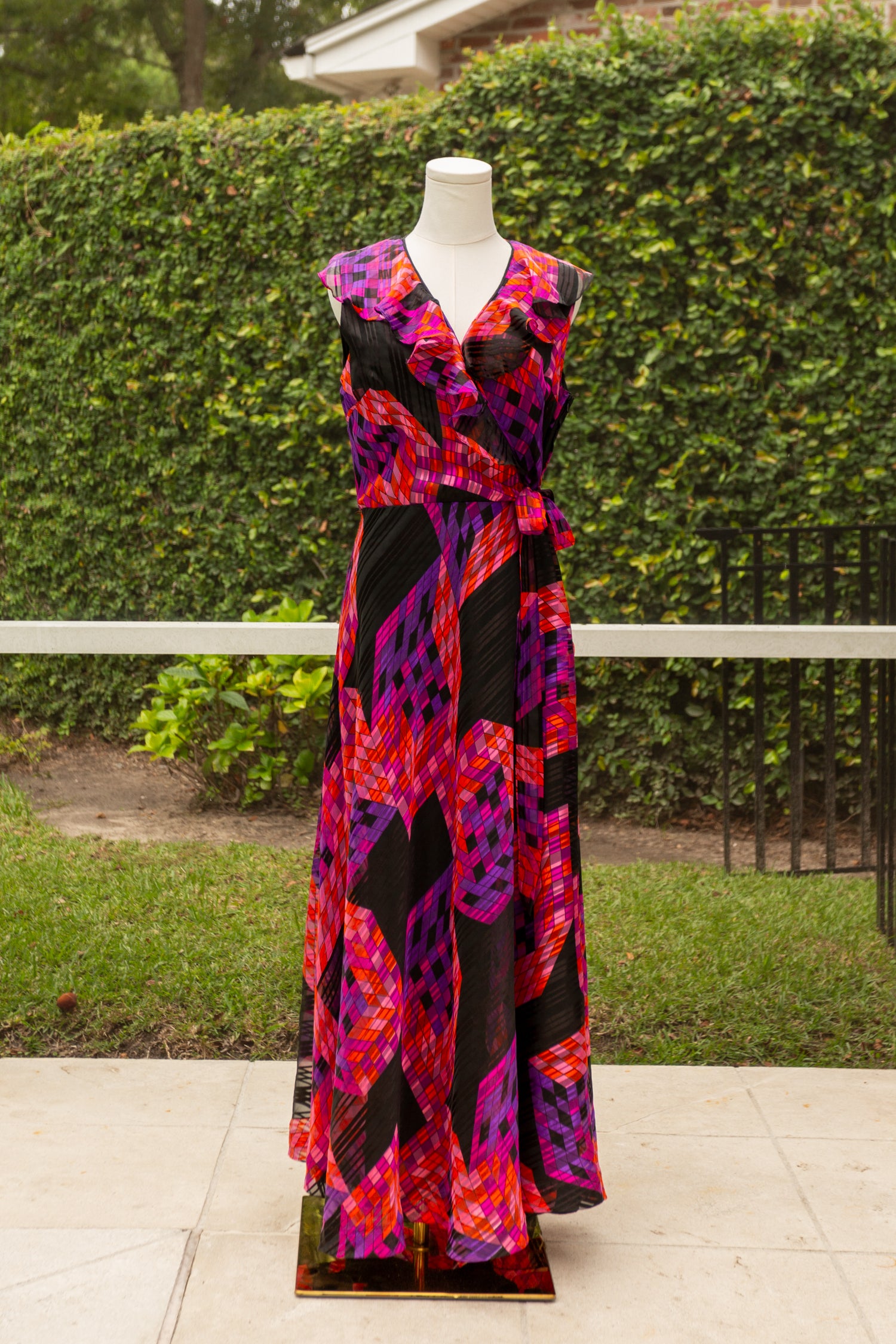 Vintage Geometric Print Chiffon Maxi Dress