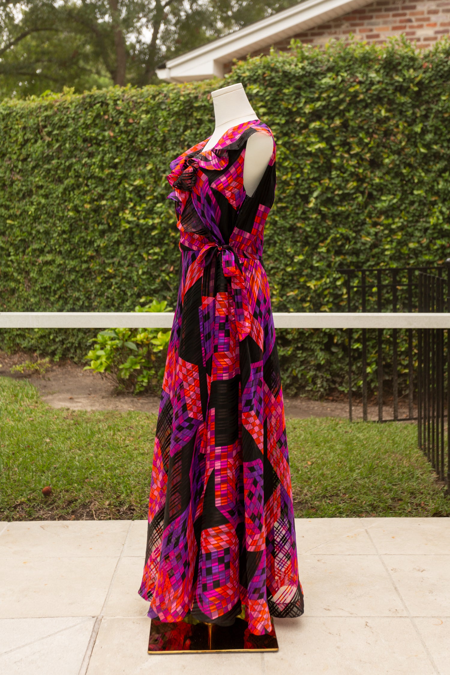 Vintage Geometric Print Chiffon Maxi Dress