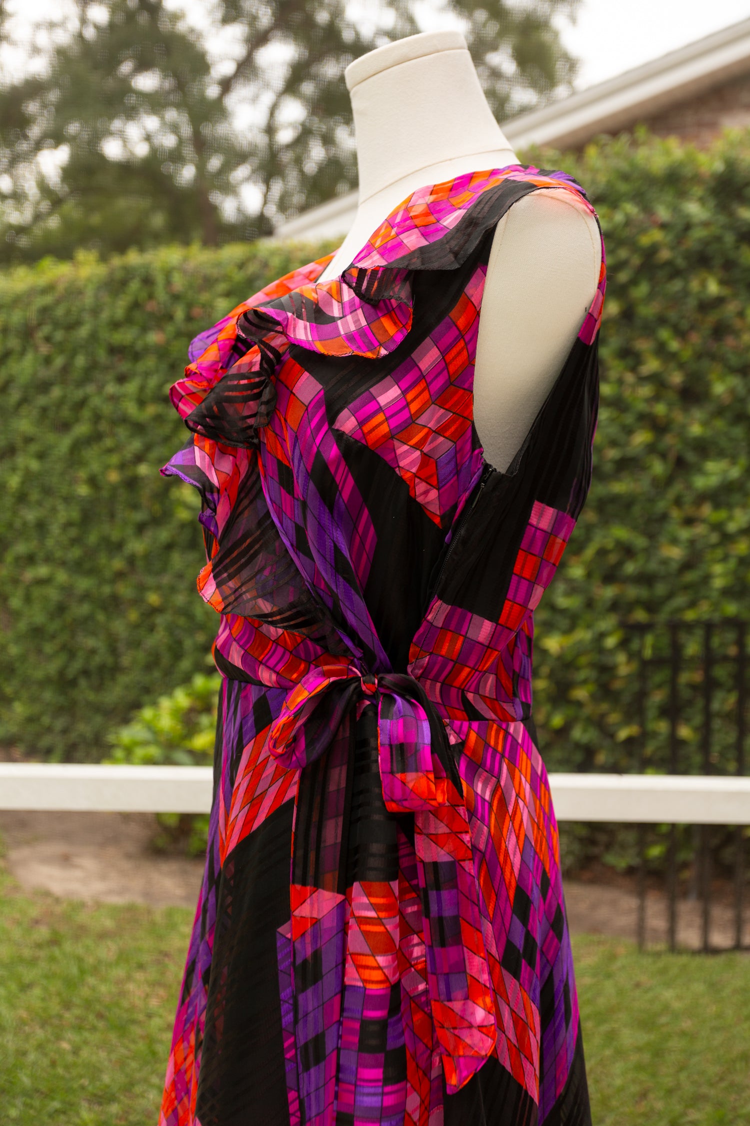Vintage Geometric Print Chiffon Maxi Dress