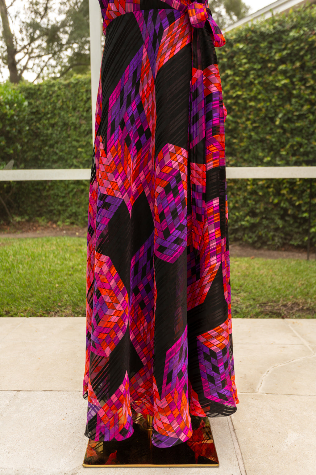 Vintage Geometric Print Chiffon Maxi Dress